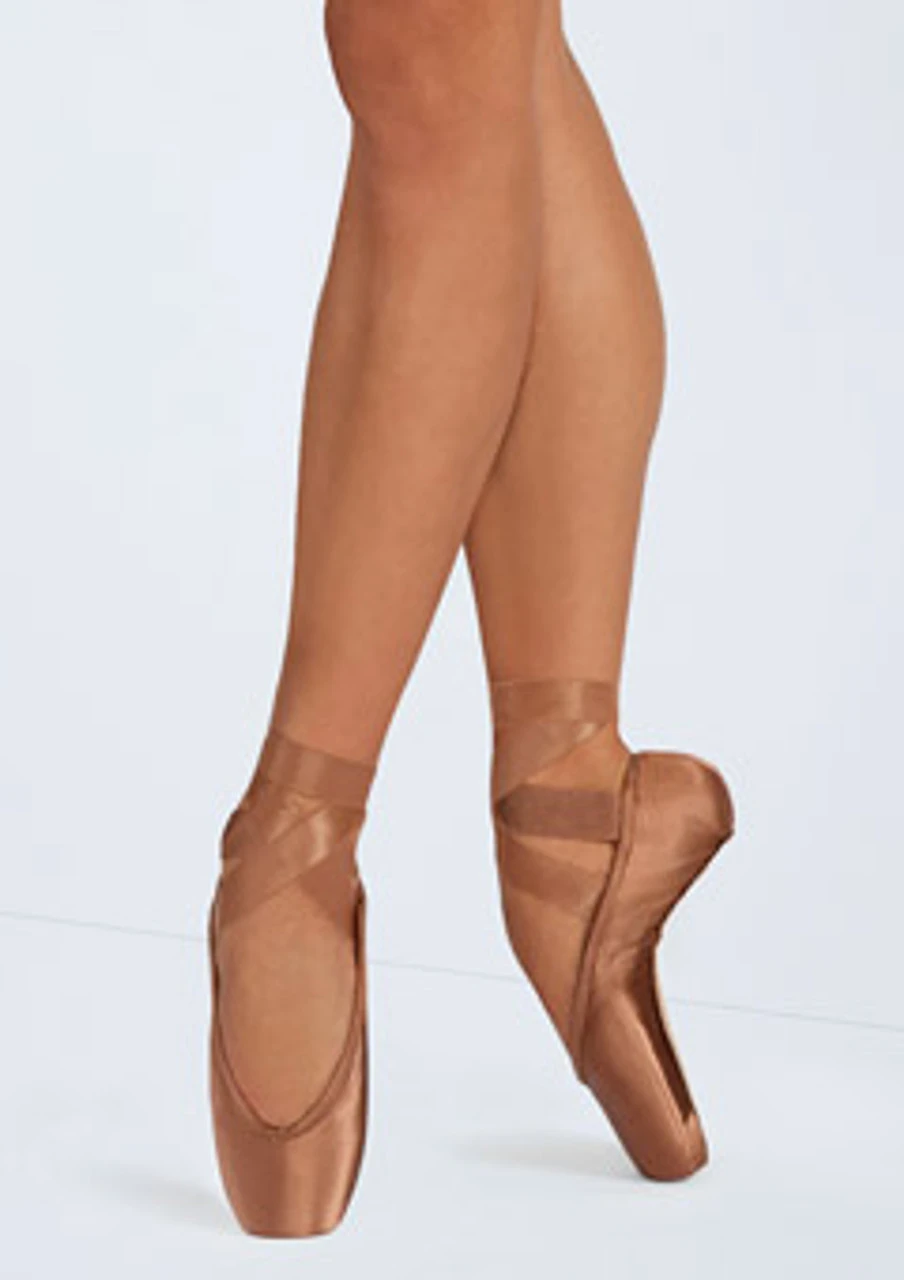 Bloch European Balance Pointe Shoe - B27 2 Bloch European Balance Pointe Shoe - B27 - Image 2